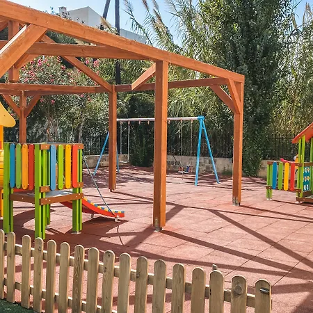 Chrispy Waterpark Kolimvárion